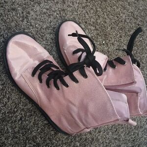 Stylish Pink Women's Boots